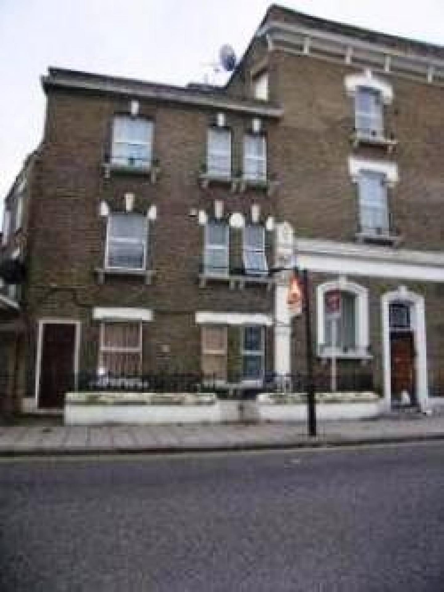 			Studio Apartment, 1 bath, 1 reception Flat			 Fernhead Road, MAIDA VALE W9 W9